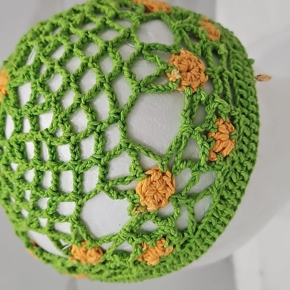 Free People Open Knit Crochet Skull Cap Beanie Hat Green w Orange Flowers - Picture 5 of 10